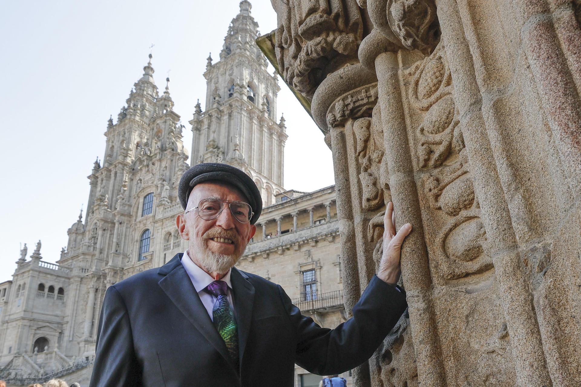 El premio Nobel de Física 2017 Kip Thorne posa antes de pronunciar una conferencia de prensa en su visita a la capital gallega invitado por el programa de divulgación científica ConCiencia de la USC hoy jueves en Santiago de Compostela. EFE/Lavandeira jr