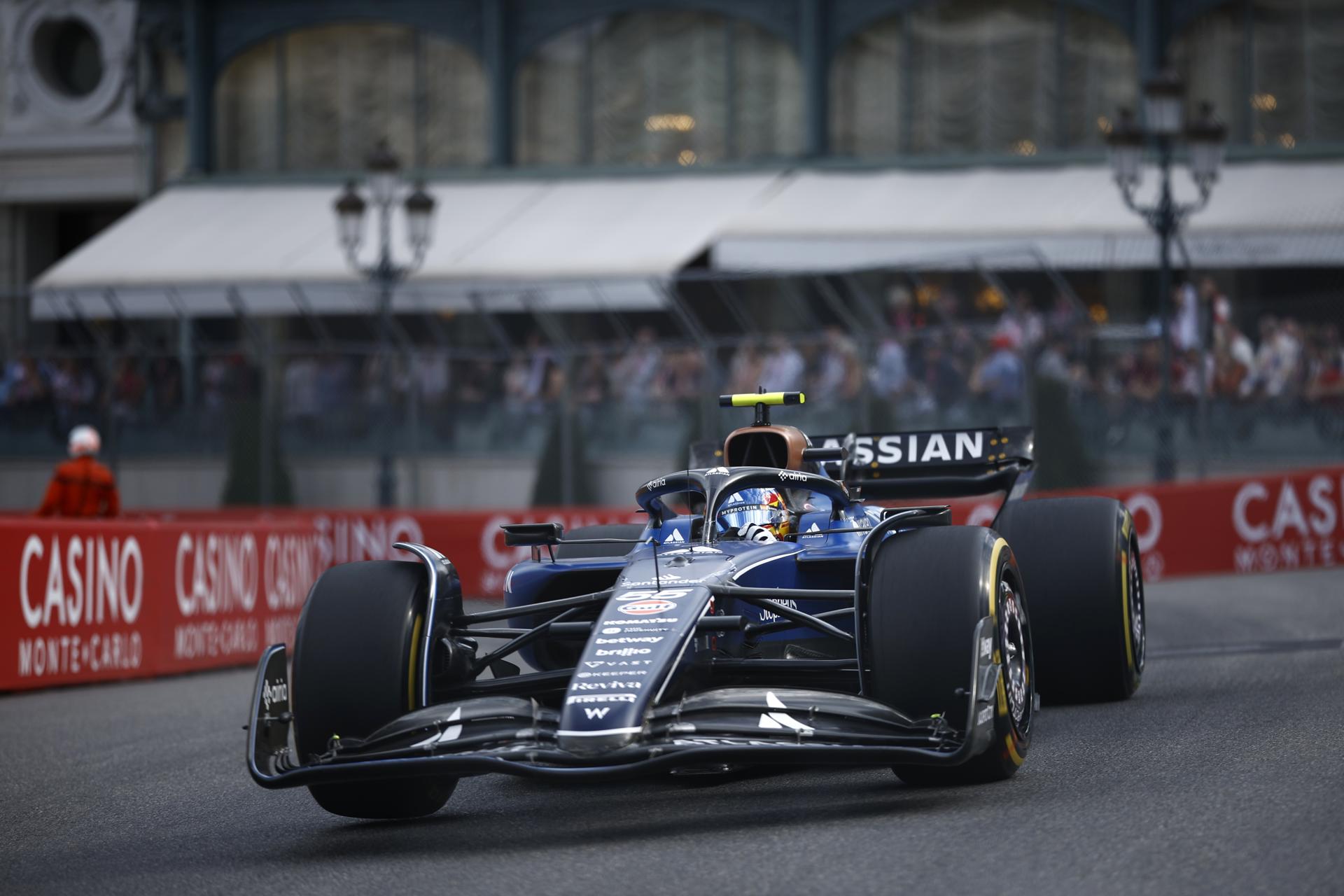 Carlos Sainz, en acción en los libres del GP de Mónaco de F1. EFE/EPA/YOAN VALAT