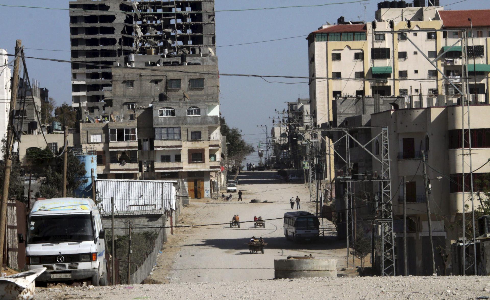 Foto de archivo de una la calle de la zona de Al Karama, al noroeste de la ciudad de Gaza. EPA/MOHAMMED SABER