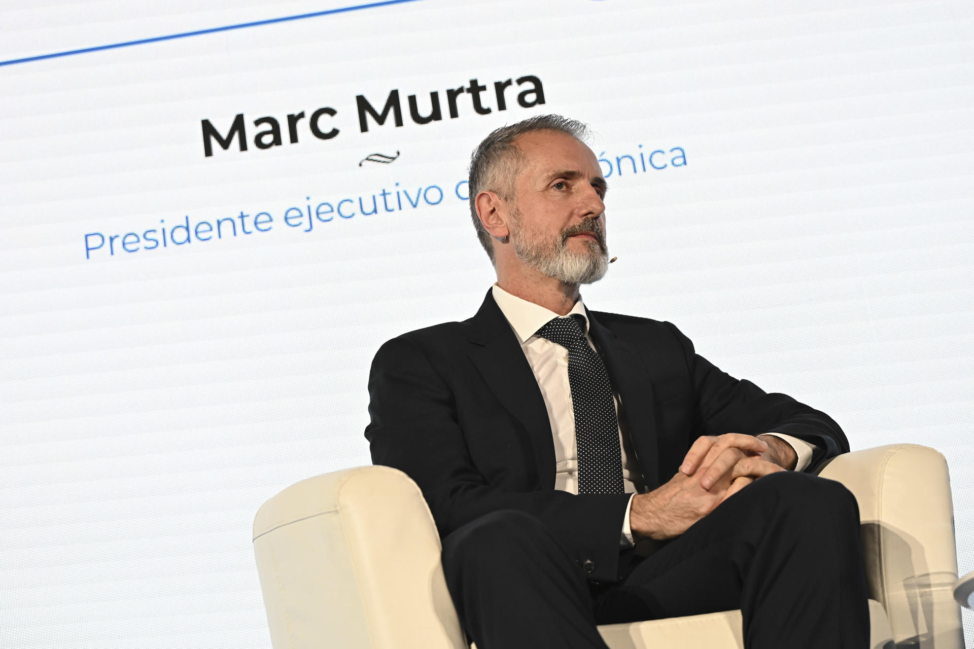 El presidente ejecutivo de Telefónica, Marc Murtra interviene en el foro organizado por el diario Expansión para analizar la compleja situación global derivada de la política arancelaria impulsada por la Casa Blanca y los conflictos bélicos en Ucrania y Gaza, entre otros factores, este miércoles en Madrid. EFE/ Fernando Villar