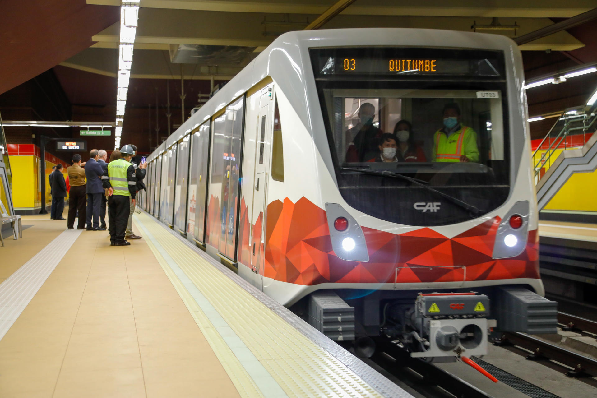 Fotografía de archivo que muestra un vagón del Metro de Quito. EFE/ Santiago Fernández