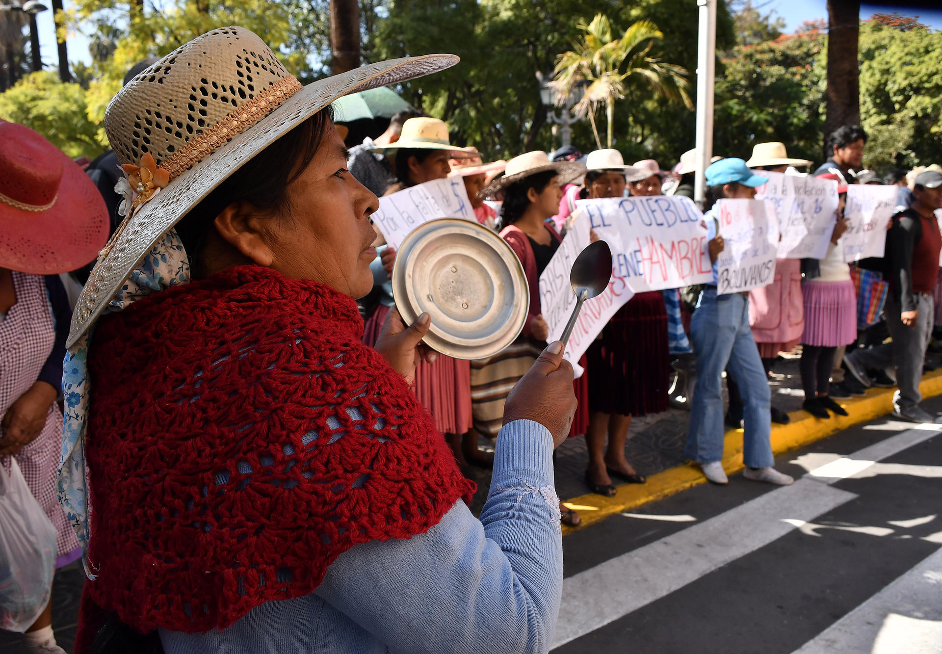 Comerciantes protestan contra el Gobierno de Luis Arce este jueves, en Cochabamba (Bolivia). EFE/ Jorge Abrego