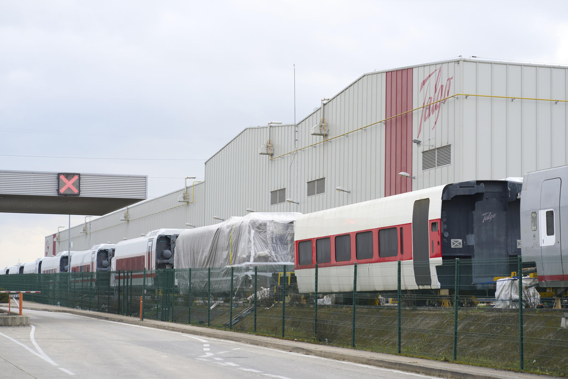 Imagen del pasado 20 de febrero de la planta de Talgo en Rivabellosa (Álava). EFE/ ADRIÁN RUIZ HIERRO