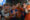 Hinchas de los New York Knicks celebran el triunfo de su equipo en un partido de la NBA ante los Boston Celtics, a las afueras del Madison Square Garden, en Nueva York (EE.UU.). EFE/ Ángel Colmenares
