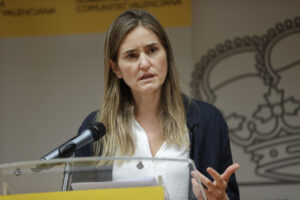 Imagen de archivo de la vicepresidenta tercera del Gobierno y ministra para la Transición Ecológica y el Reto Demográfico, Sara Aagesen. EFE/Manuel Bruque