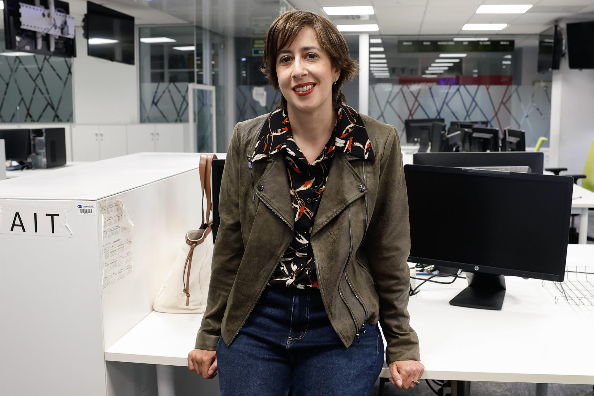 La directora general de Educación Superior y Ciencia de la Organización de Estados Iberoamericanos (OEI), Ana Capilla, en una entrevista con EFE, explica que Europa y Latinoamérica son regiones complementarias en transición energética, una ventaja que la OEI quiere impulsar con el proyecto EnergyTran, que busca tejer redes entre investigadores para avanzar juntos y asegurar que se tienen en cuenta sus impactos sociales y medioambientales. EFE/Ballesteros