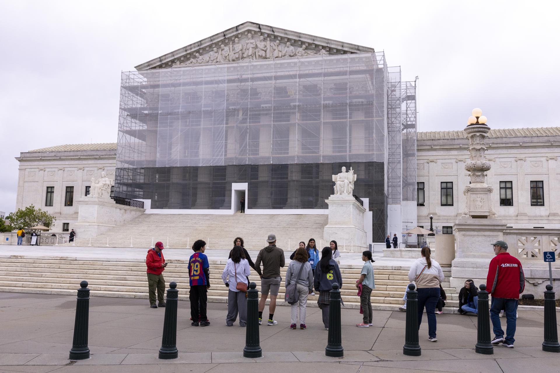 Foto de archivo que muestra el edificio del Tribunal Supremo de Estados Unidos. EFE/EPA/SHAWN THEW