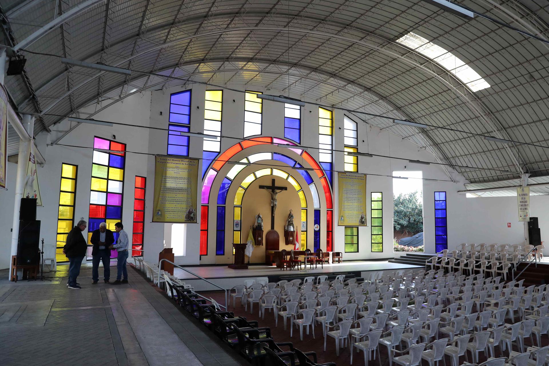 Fotografía de la Basílica Nuestra Señora del Carmen este jueves, donde fue administrador apostólico de la Diócesis del Callao Robert Prevost, en Lima (Perú). EFE/ Paolo Aguilar