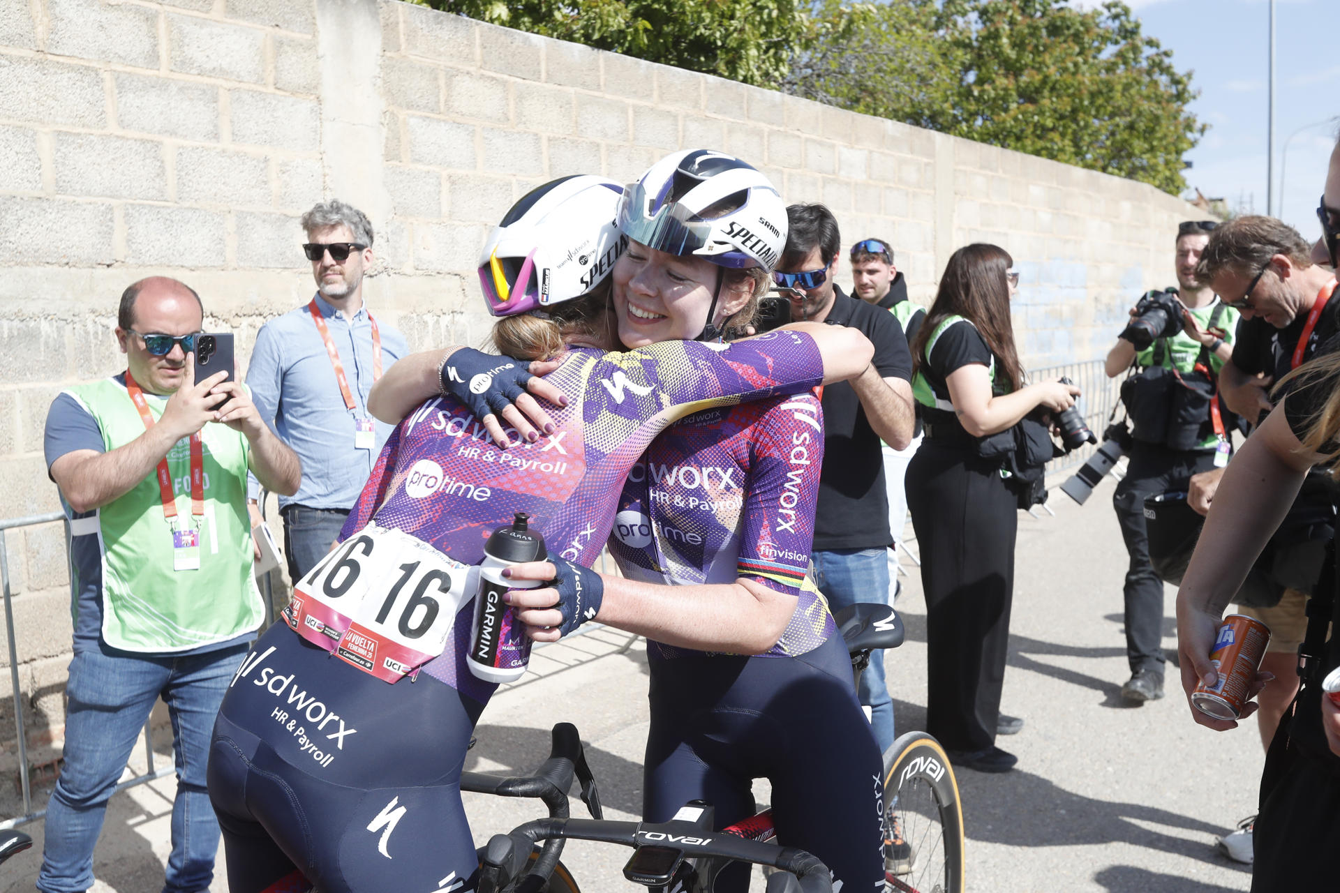 La neerlandesa Anna Van Der Breggen (SD Worx-Protime) ganó este miércoles la cuarta etapa de la Vuelta a España femenina, disputada con un recorrido de media montaña sobre 111,6 kilómetros desde Pedrola a Borja (Zaragoza), tras la cual su compatriota y compañera de equipo Femke Gerritse se mantiene como líder. EFE/ Javier Belver