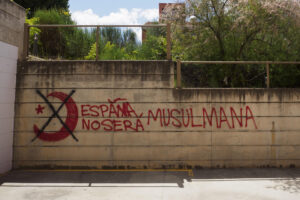 Mensaje islamófobo en la Universidad de Castilla -La Mancha en Cuenca, este viernes. EFE/ Álvaro Del Olmo