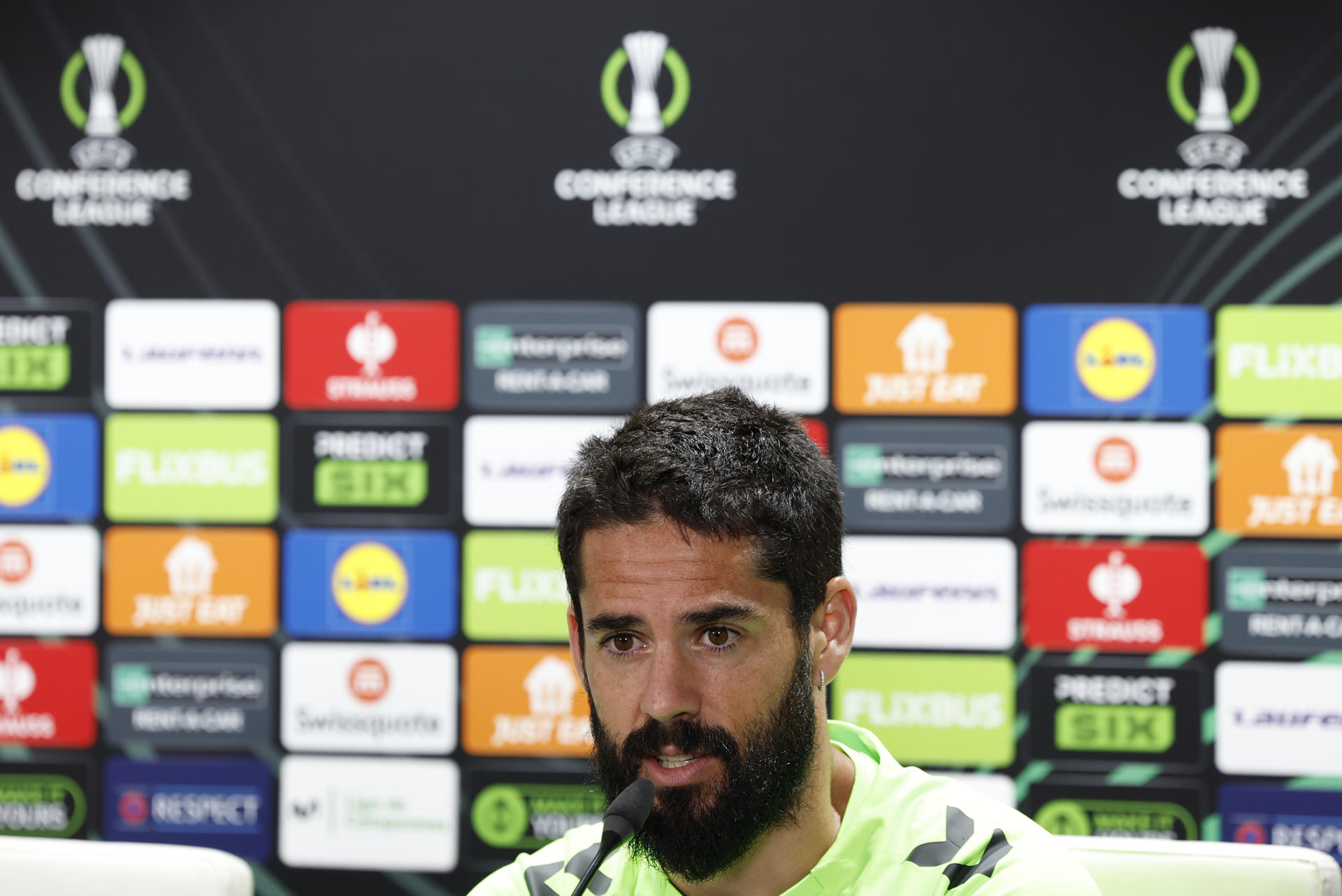 El capitán del Betis, Isco Alarcón, en foto de archivo de Julio Muñoz(EFE/EPA