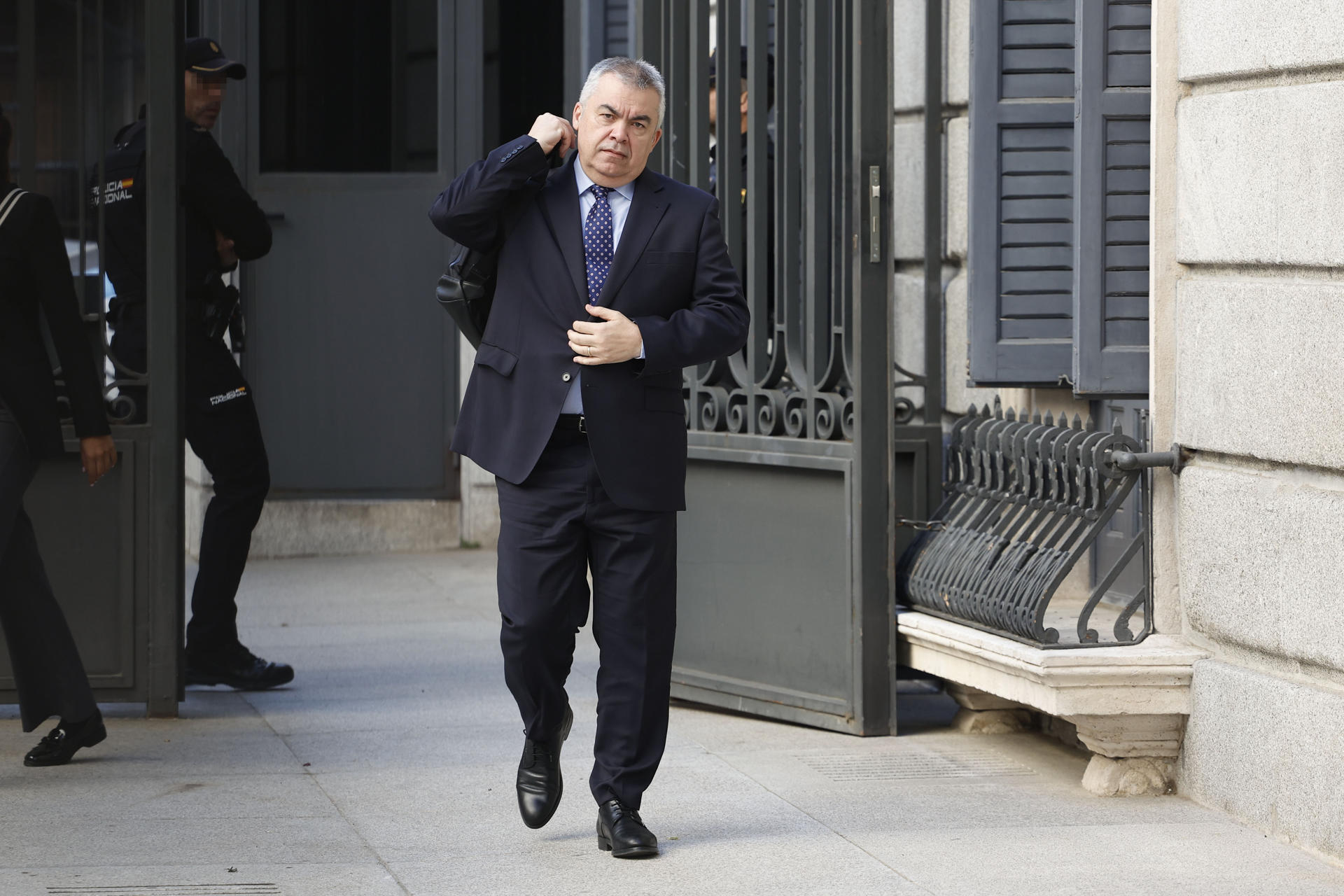 El diputado y secretario de organización del PSOE, Santos Cerdán, a su llegada este miércoles al pleno del Congreso. EFE/ Chema Moya