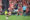 El defensa del Athletic Club Óscar de Marcos (i) pelea el balón ante el centrocampista danés del Manchester United, Patrick Dorgu durante el encuentro de ida de las semifinales de la Liga Europa que Athletic Club y Manchester United disputan este jueves en el estadio de San Mamés, en Bilbao. EFE/Luis Tejido.