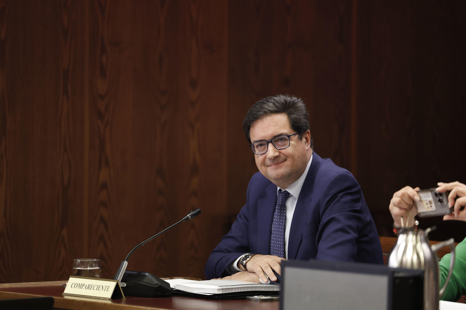 El expresidente de Paradores de Turismo de España y ministro para la Transformación Digital y de la Función Pública, Óscar López, comparece en la comisión de investigación del caso Koldo en el Senado, este viernes. EFE/ Javier Lizon
