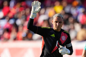 El portero de la selección de Costa Rica Keylor Navas durante el partido amistoso entre las selecciones de Catalunya y Costa Rica, este miércoles en el estadio Johan Cruyff. EFE/ Alejandro Garcia