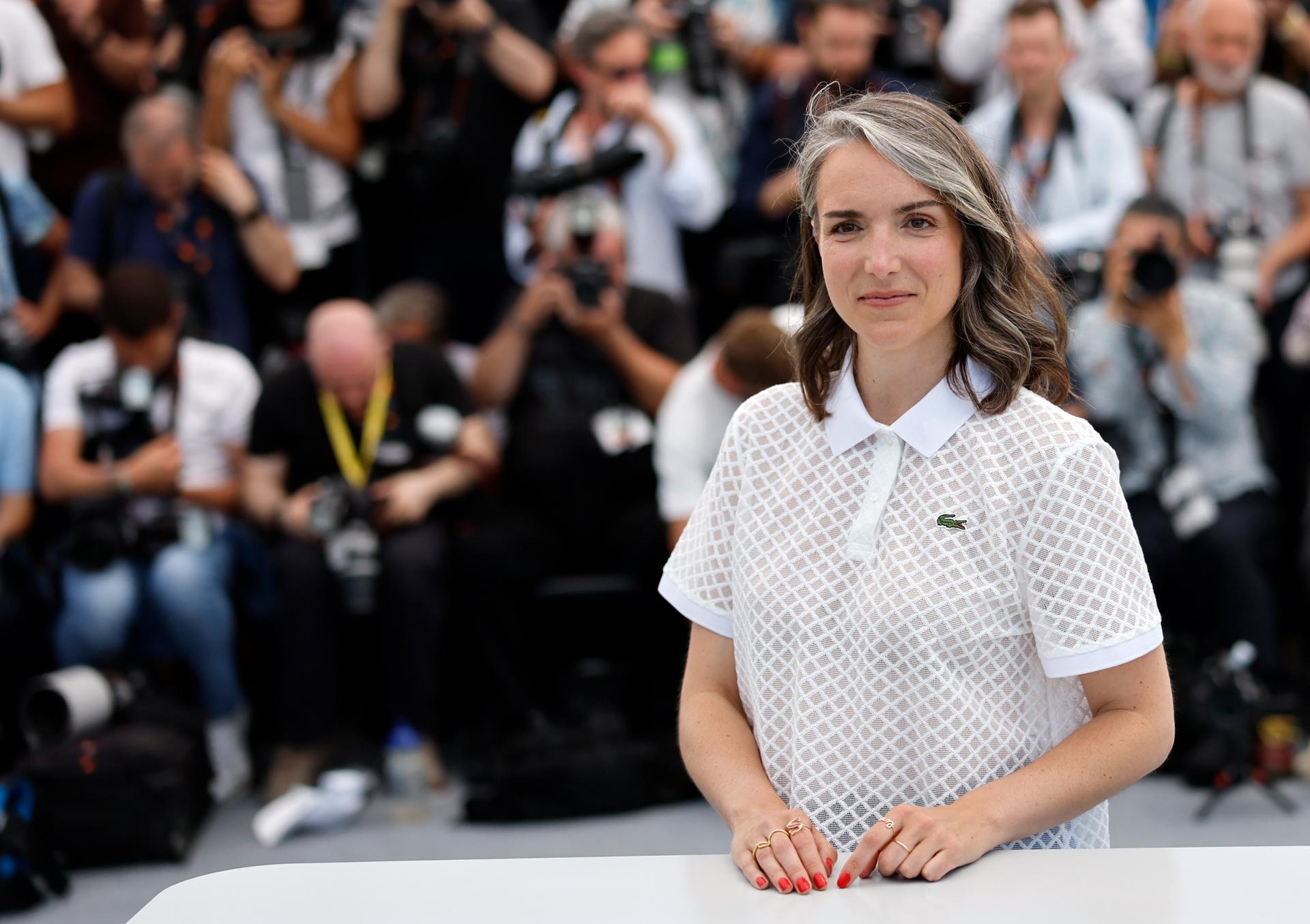 La directora francesa Amelie Bonnin asiste al photocall de 'Partir Un Jour (Leave One Day)' durante el 78º Festival de Cine de Cannes, en Cannes, Francia, el 14 de mayo de 2025. El festival de cine se celebra del 13 al 24 de mayo de 2025. (Cine, Francia) EFE/EPA/GUILLAUME HORCAJUELO
```
