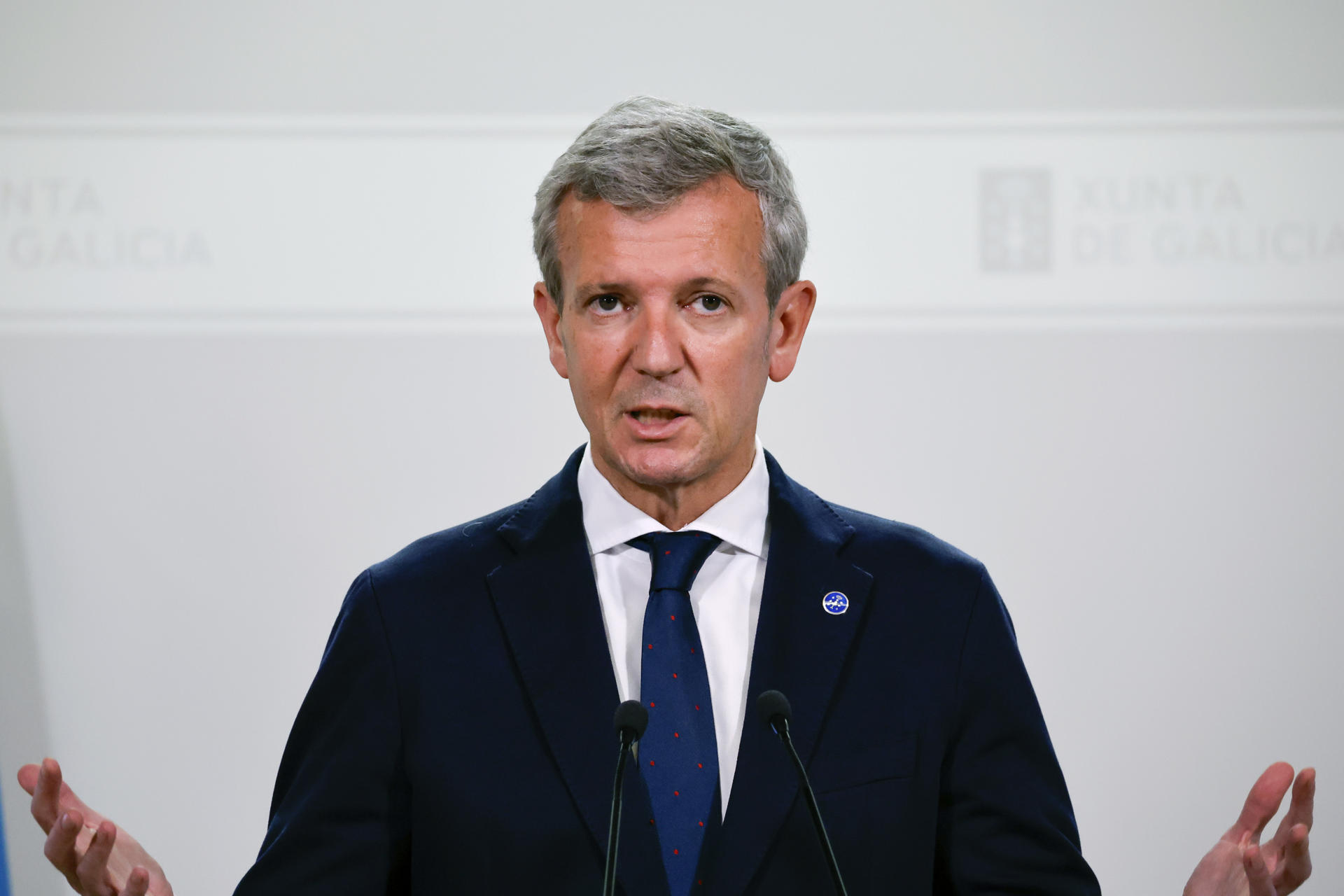 El presidente de la Xunta, Alfonso Rueda, da una rueda d eprensa tras presidir tras la reunión dle Consello de la Xunta, este lunes. EFE/ Lavandeira Jr