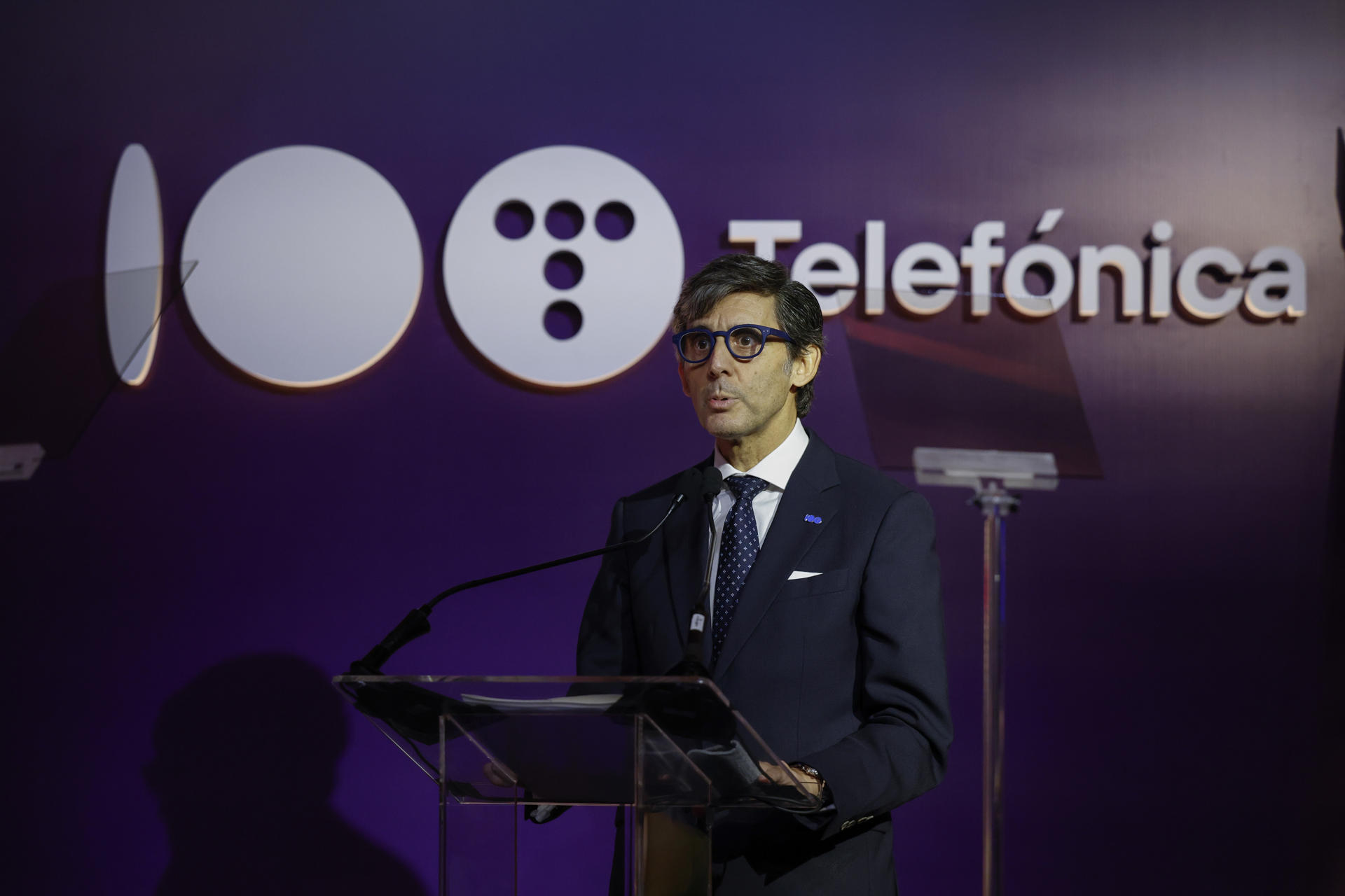 Foto de archivo que muestra al presidente de Telefónica, el español José Maria Álvares-Pallete hablando durante una cena de la Cámara Oficial Española de Comercio en Brasil, en Sao Paulo (Brasil). EFE/ Sebastião Moreira