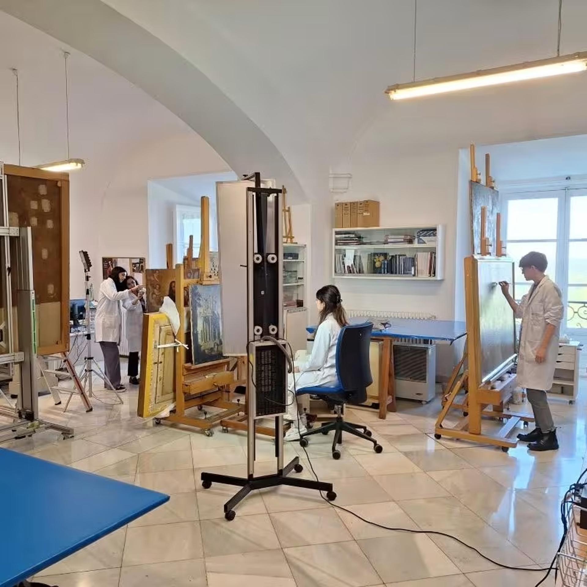 Por primera vez, el Palacio Real abre al público los talleres de restauración, una visita que permitirá conocer el trabajo de los conservadores y restauradores de Patrimonio Nacional, que tienen a su cargo las 170.000 piezas que conforman las Colecciones Reales. Foto cedida por Patrimonio Nacional