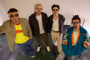 La banda colombiana de pop Morat presentó este jueves su quinto álbum de estudio, 'Ya es mañana', una producción marcada por la nostalgia, la esperanza y el sonido 'noventero' con la que inauguran una nueva etapa artística, tras el éxito de su gira por estadios en 2024. EFE/JP Gandul