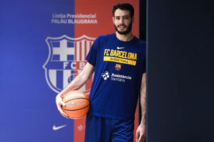 El capitán del Barça, Alex Abrines (Palma, 1993) en una entrevista con EFE. EFE/Enric Fontcuberta