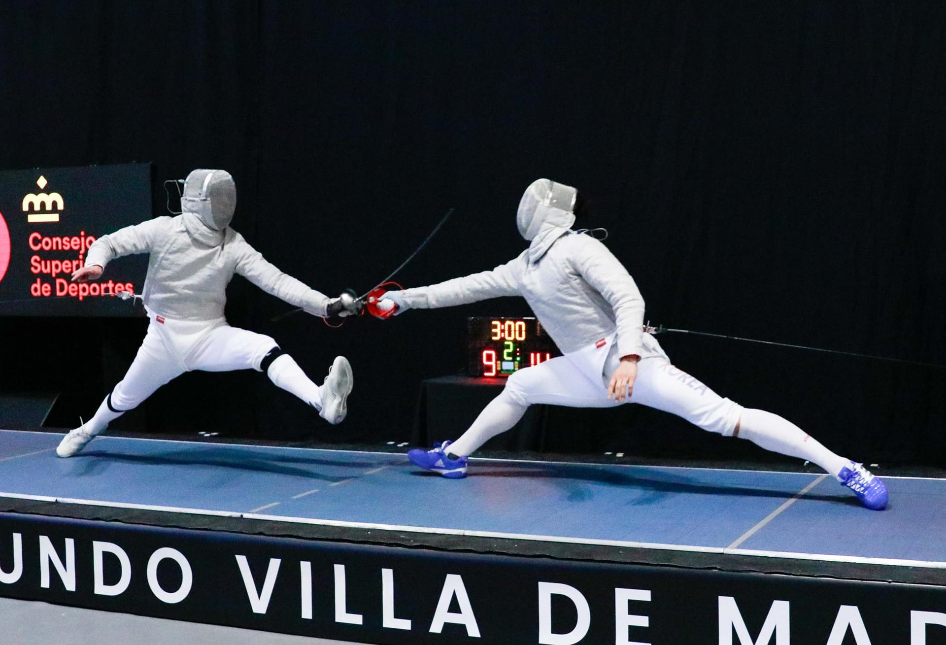 Fotografía cedida por la Federación Española de Esgrima de una competición en Madrid. EFE/Cedida