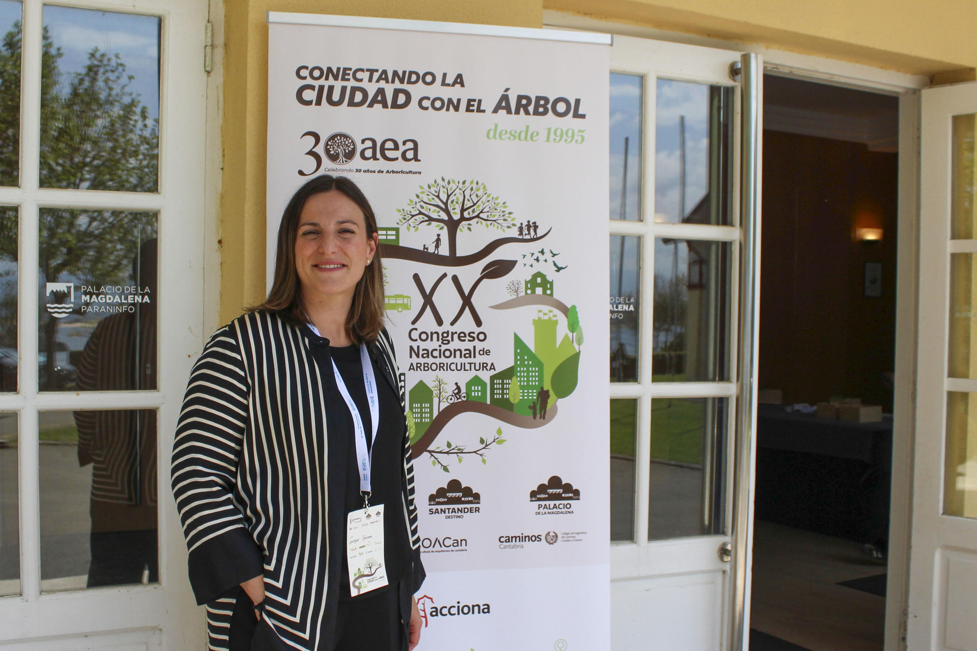 La arquitecta María Fandiño durante su asistencia al Congreso Nacional de Arboricultura, que ha arrancado este jueves en Santander.  Expertos del sector de la arboricultura advierten que los árboles deben "reconquistar" las ciudades y reivindican los elementos naturales como foco de los planes urbanísticos. EFE/ Eva García