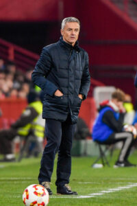 El técnico Fran Escribá, destituido al frente del Granada. EFE/ Miguel Ángel Molina
