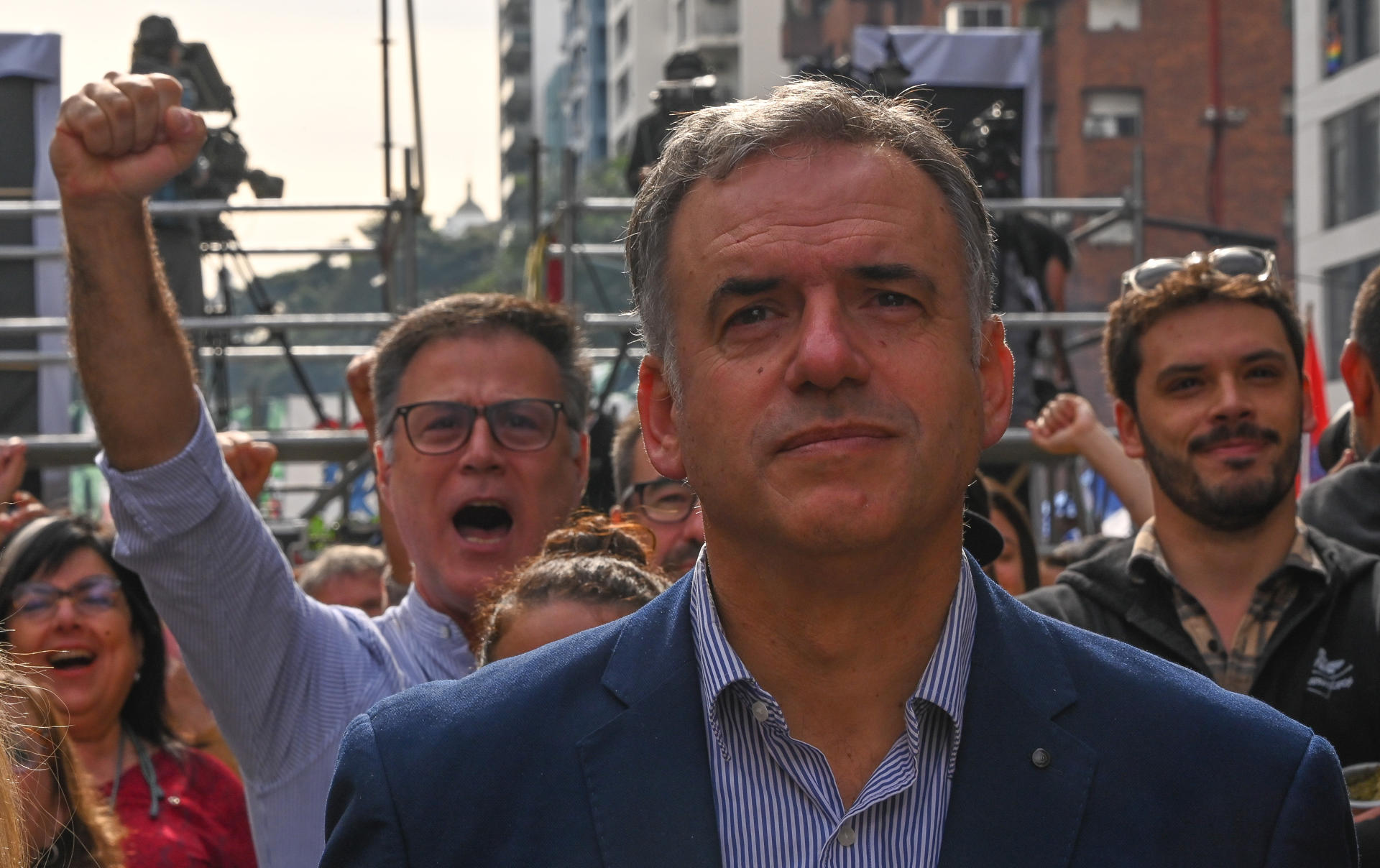 El presidente de Uruguay, Yamandú Orsi, fue captado este jueves, 1 de mayo, durante los actos por el Día Internacional del Trabajo, en Montevideo (Uruguay). EFE/Federico Gutiérrez
