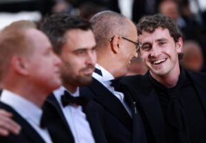 (De izquierda a derecha) Raphael Sbarge, Ben Shattuck, Oliver Hermanus y Paul Mescal asisten al estreno de 'The History of Sound' durante el 78º Festival de Cine de Cannes, en Cannes, Francia, el 21 de mayo de 2025. El festival de cine se celebra del 13 al 24 de mayo de 2025. (Cine, Francia) EFE/EPA/CLEMENS BILAN
```
