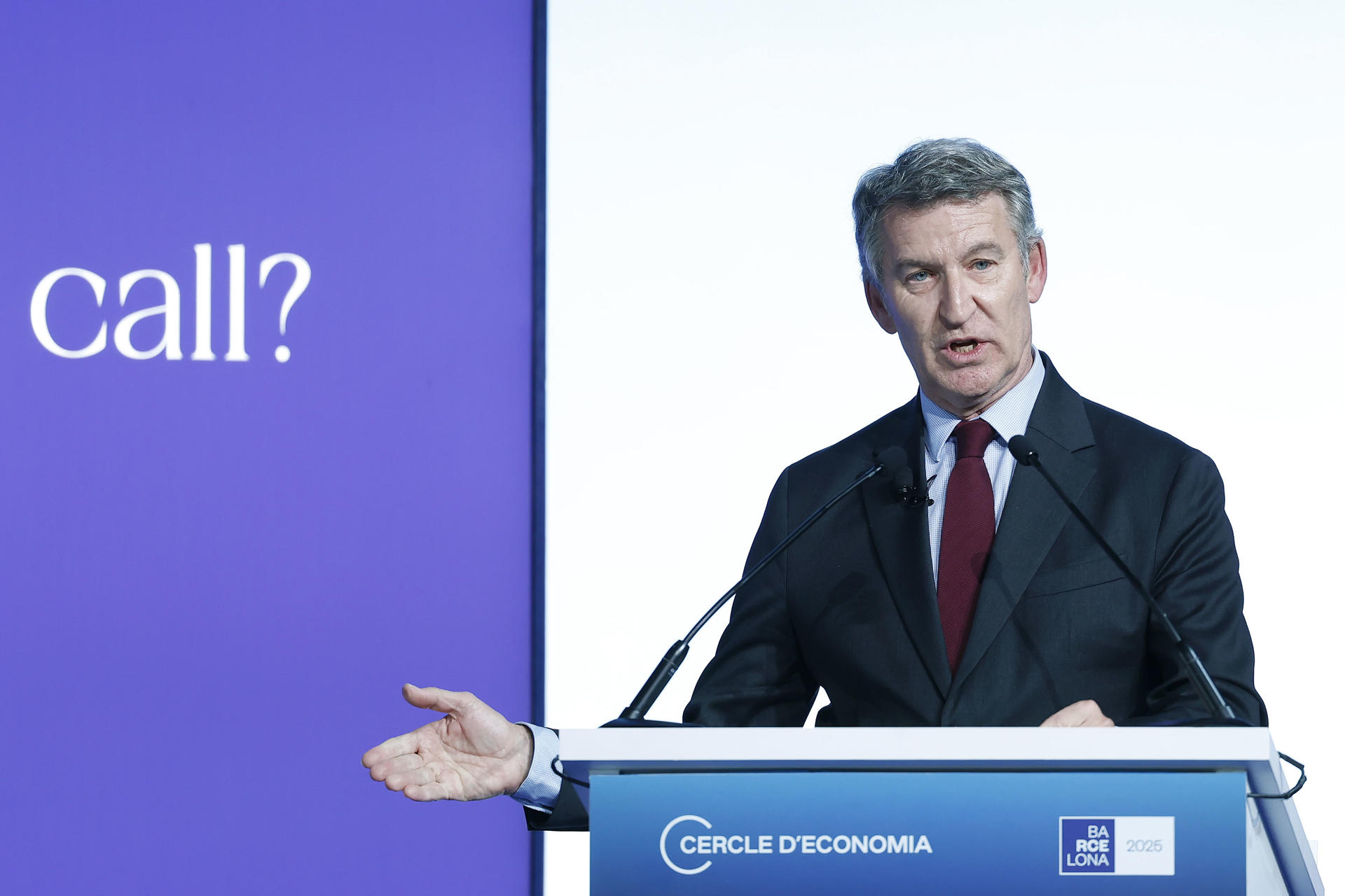 El presidente del Partido Popular, Albert Núñez Feijóo, durante su intervención en la segunda jornada de la reunión anual del Cercle d'Economia. EFE/Andreu Dalmau