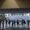 Un grupo de ciudadanos hace cola en el auditorio Kursaal de San Sebastián. EFE/Juan Herrero.