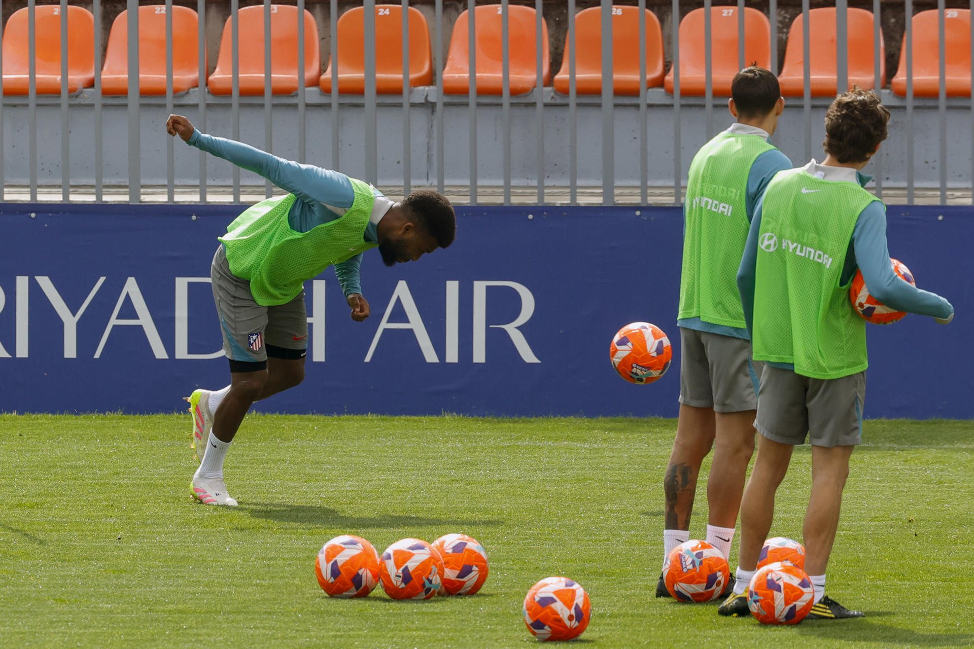 Lemar, durante el entrenamiento.-EFE/ Zipi Aragón