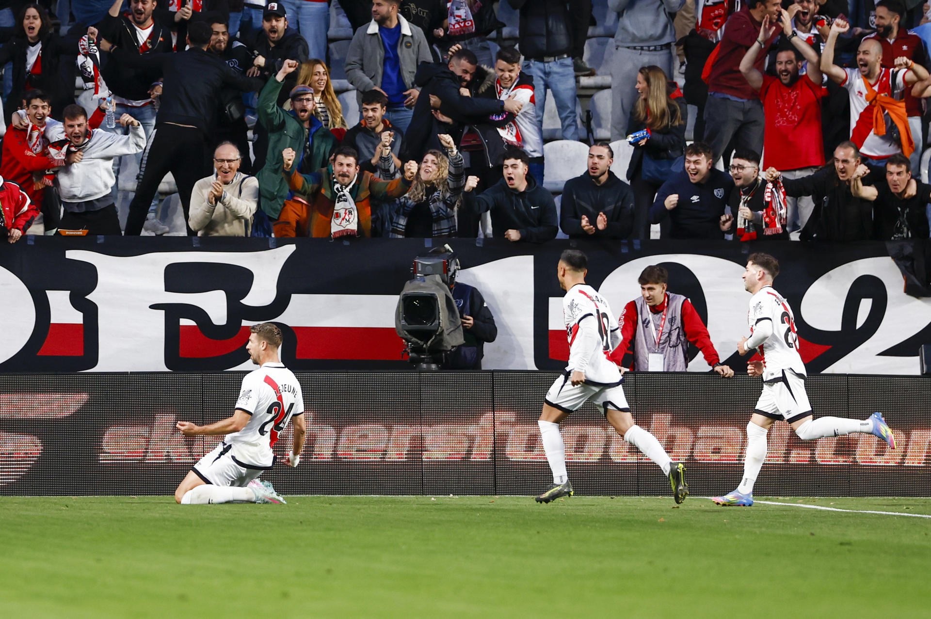 Florian Lejeune celebra el 1-0. EFE/ Daniel González