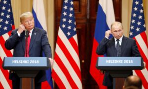 Foto de archivo, del presidente estadounidense, Donald J. Trump (i), y su homólogo ruso, Vladimir Putin (d), EFE/ Anatoly Maltsev