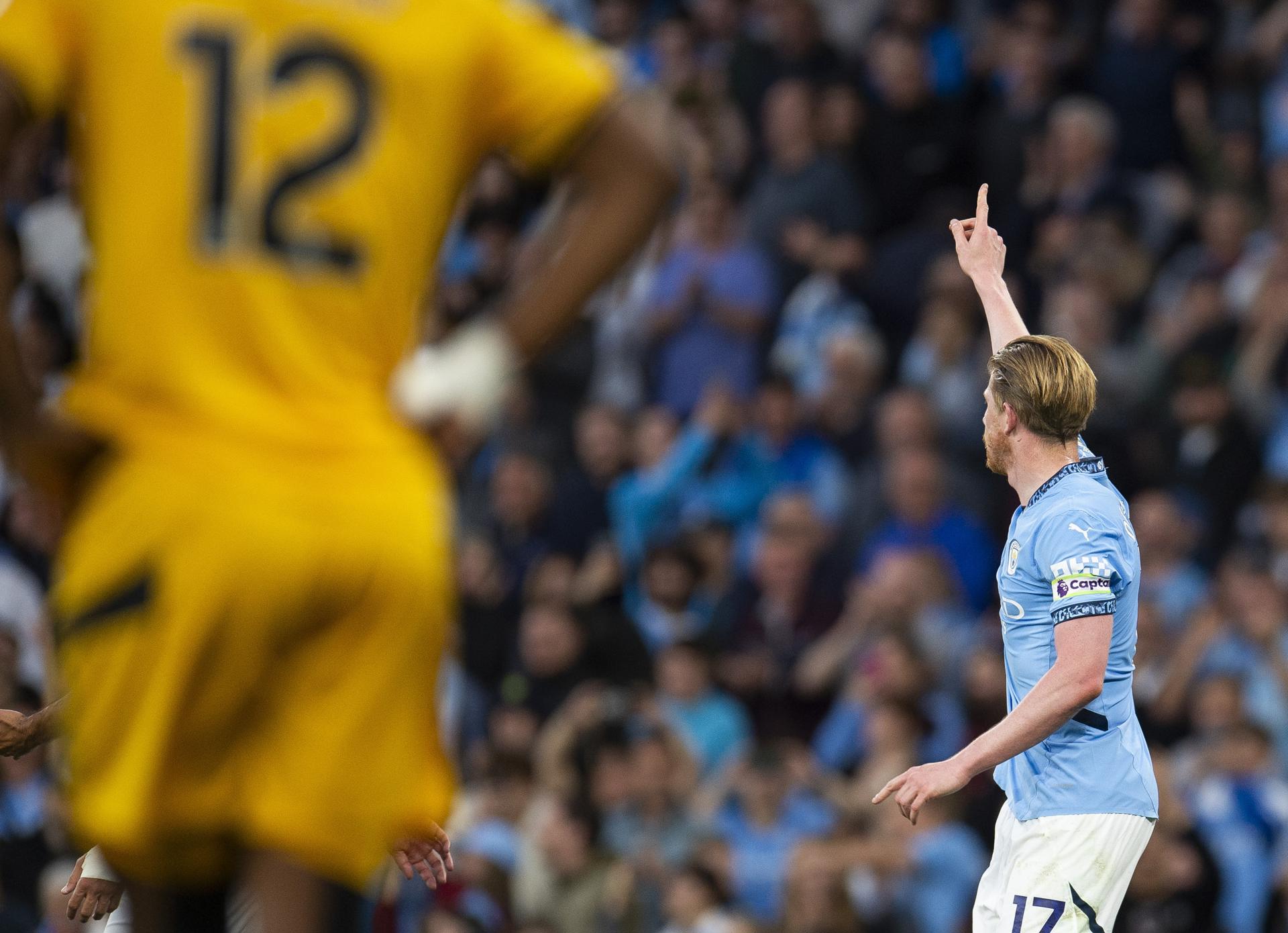 Kevin De Bruyne celebra su gol. EFE/EPA/PETER POWELL.
