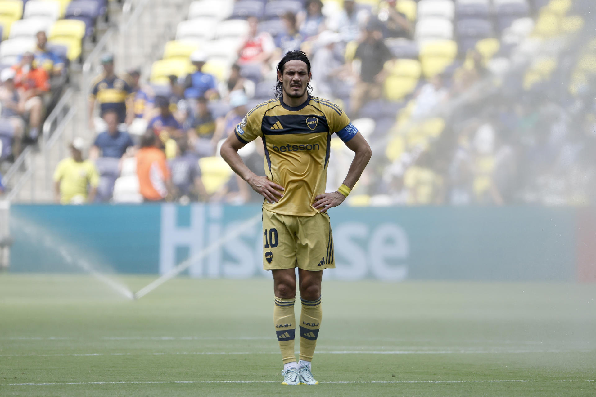 El delantero uruguayo Edinson Cavani asumió este martes la eliminación de Boca Juniors del Mundial de Clubes como una experiencia que ha dejado enseñanzas al equipo. EFE/ Juan Ignacio Roncoroni