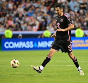Fotografía de archivo del 13 de abril de 2024 del centrocampista del Inter Miami Sergio Busquets. EFE/Tim Vizer