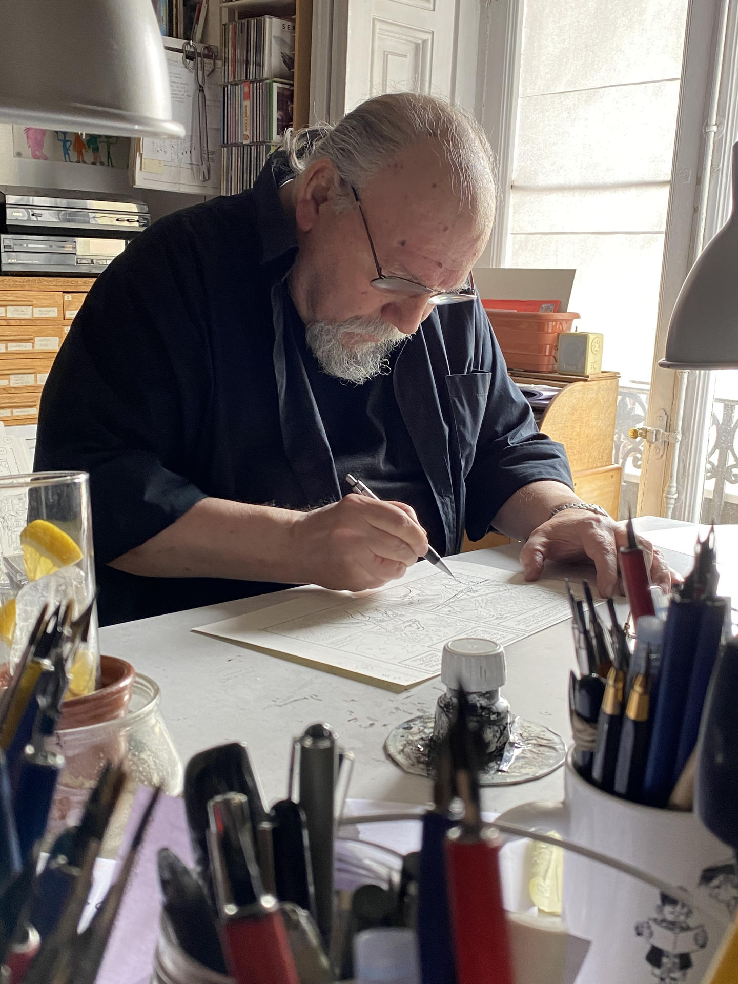 Imagen del historietista Carlos Giménez. EFE/ Editorial Penguin Random House SOLO USO EDITORIAL/SOLO DISPONIBLE PARA ILUSTRAR LA NOTICIA QUE ACOMPAÑA (CRÉDITO OBLIGATORIO)