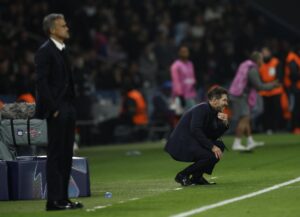 Simeone y Luis Enrique, en su último duelo, el pasado 6 de noviembre en París. EFE/EPA/YOAN VALAT