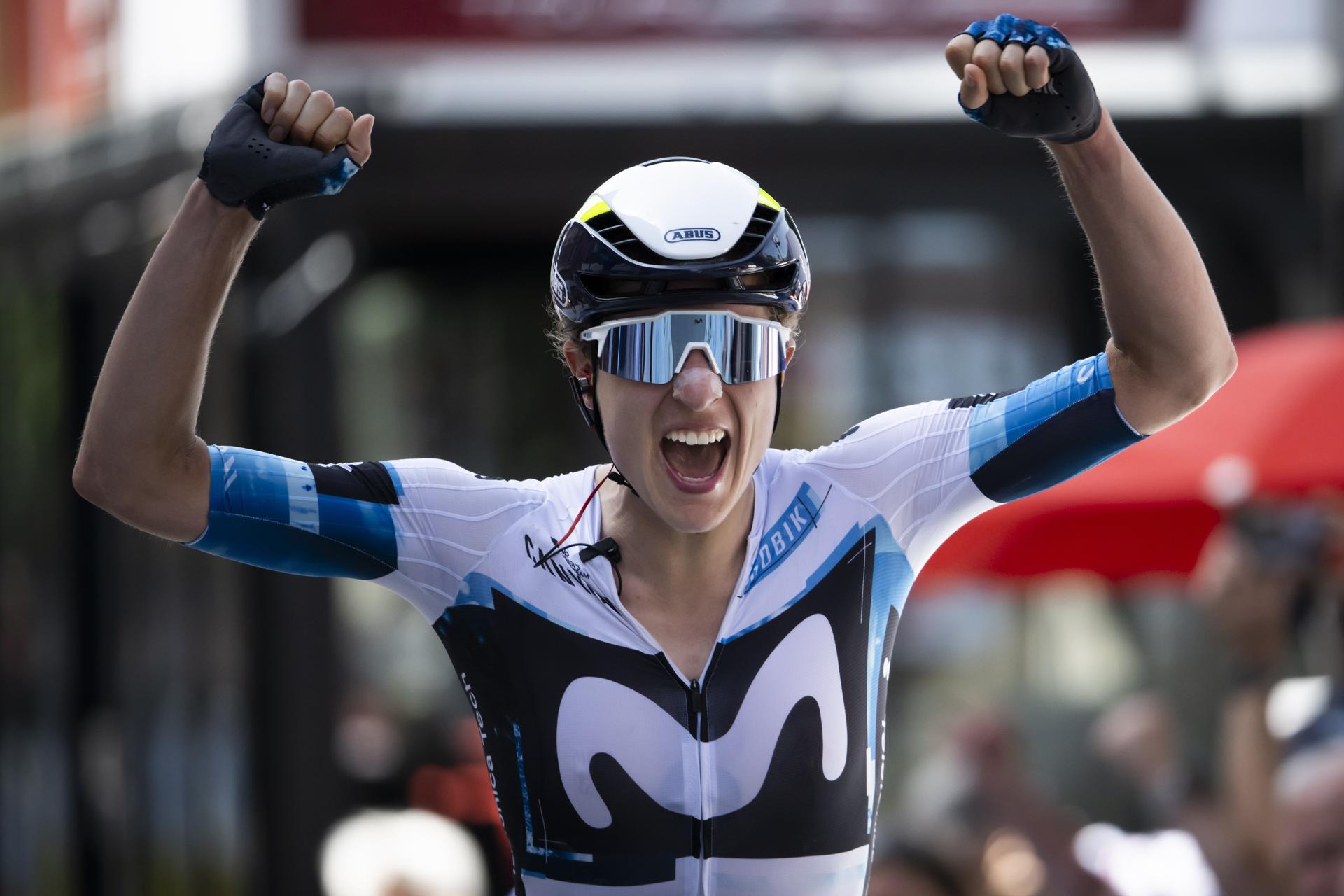 La suiza Marlen Reusser, del equipo español Movistar, se llevó la primera etapa del Tour de Suiza disputada este jueves en la ciudad helvética de Gstaad y se convierte en la primera líder. EFE/EPA/GIAN EHRENZELLER