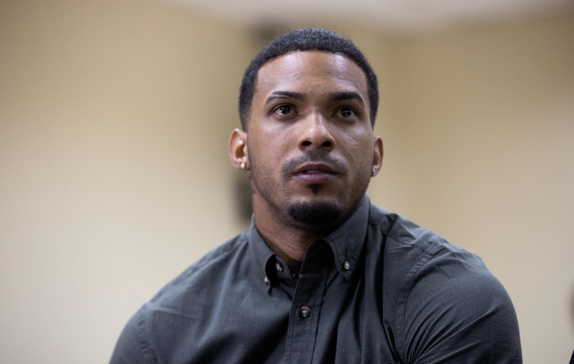 El torpedero dominicano Wander Franco fue condenado este jueves en Santo Domingo a dos años de pena suspendida por cargos de abuso sexual y psicológico al mantener relaciones sentimentales con una menor de edad. EFE/ Orlando Barría