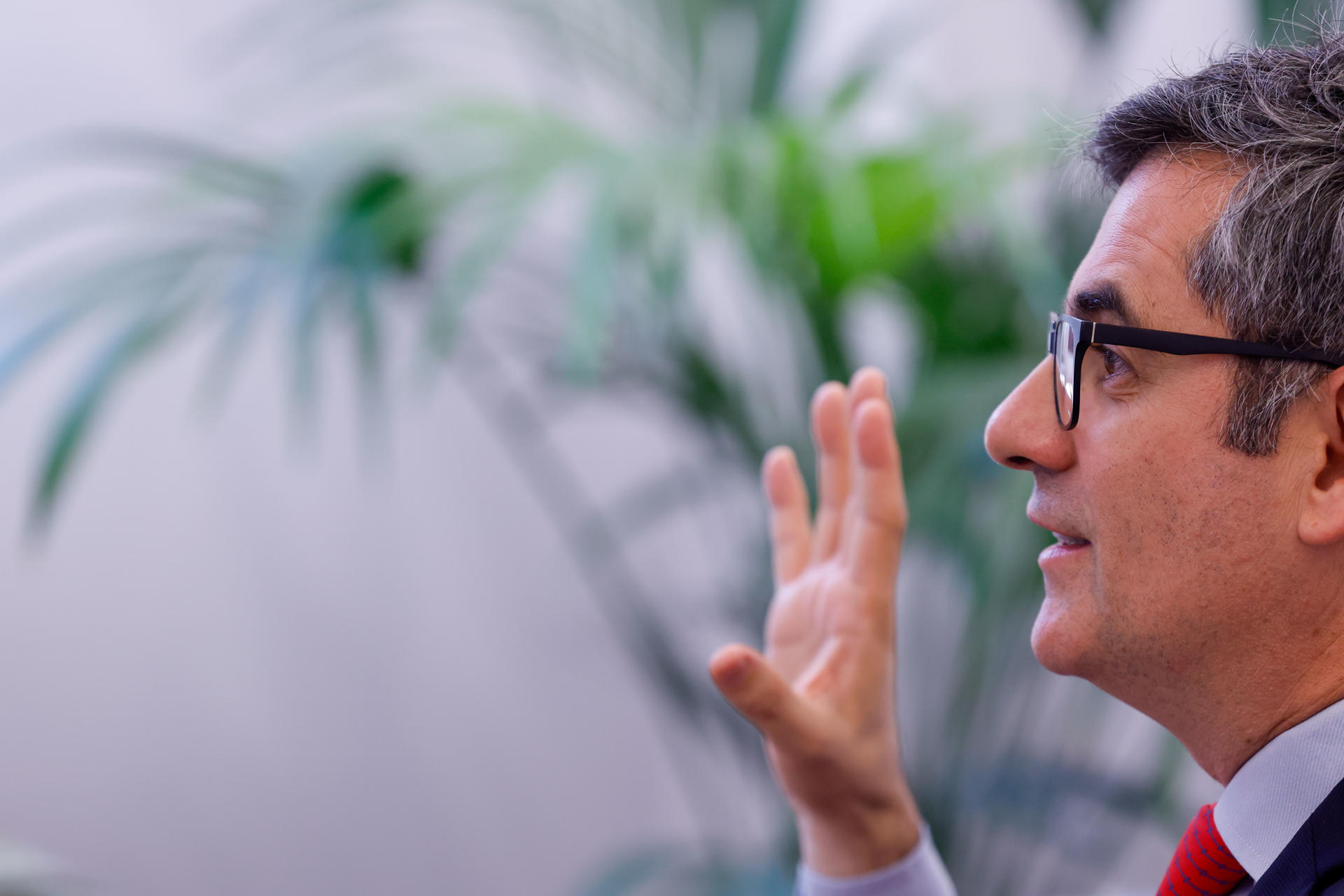 El ministro de la Presidencia, Justicia y Relaciones con las Cortes, Félix Bolaños, anuncia, en una entrevista con EFE, que el Gobierno convocará 1.440 nuevas plazas para jueces y fiscales durante los próximos tres años, hasta 2027. EFE/Javier Lizón