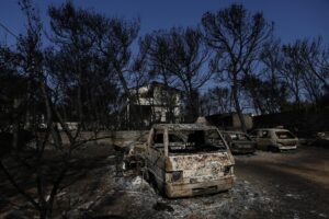 Imagen de archivo del incendio en Mati (Grecia) en 2018. EFE/EPA/YANNIS KOLESIDIS