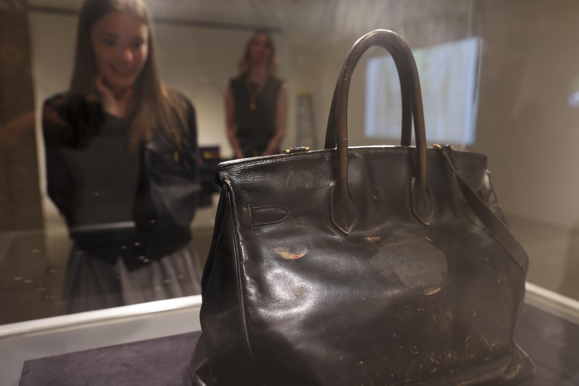 El 'bolso Birkin' de la casa francesa Hermès. EFE/EPA/SARAH YENESEL