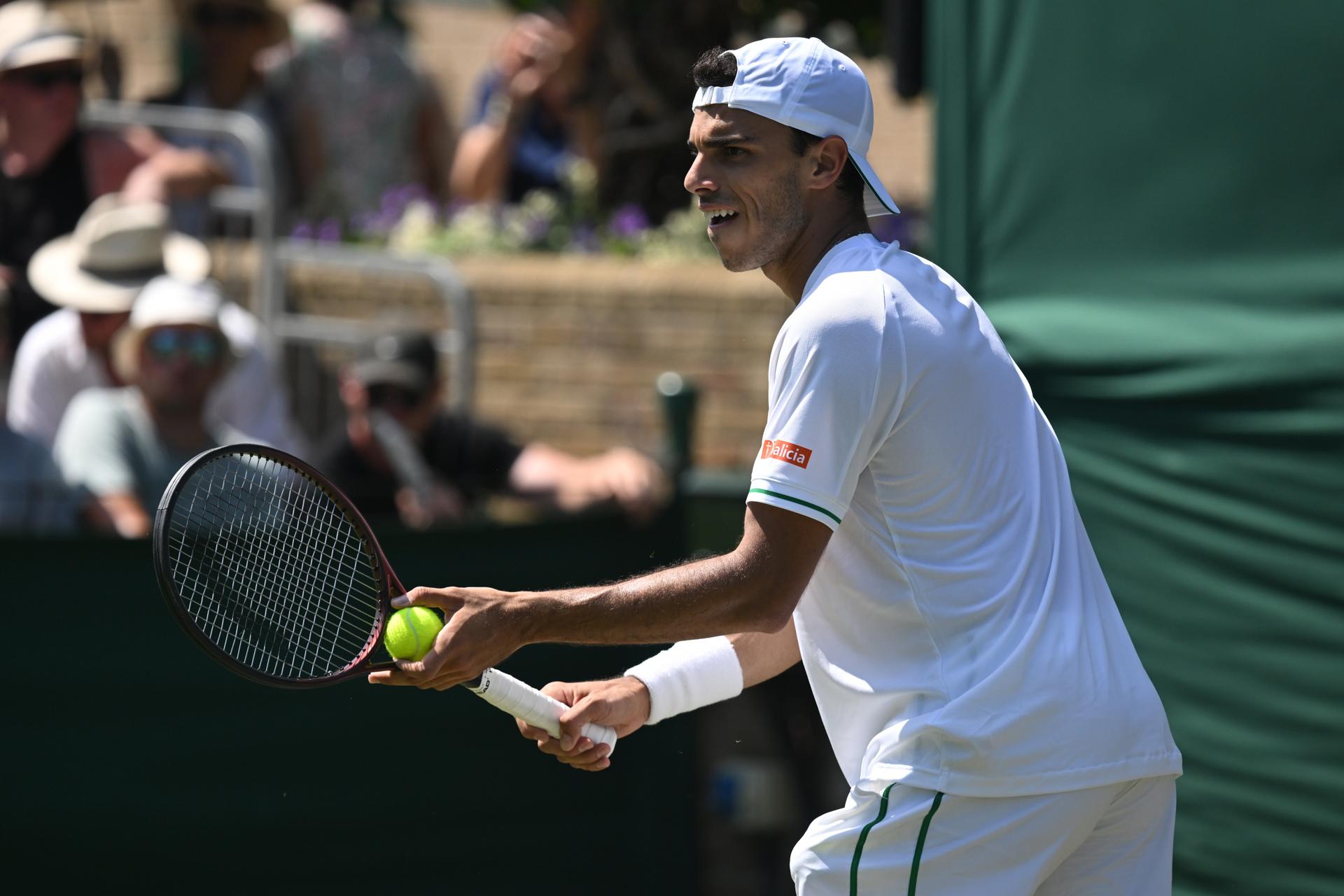 El argentino Francisco Cerúndolo en su primer partido en Wimbledon con Nuno Borges EFE/EPA/DANIEL HAMBURY