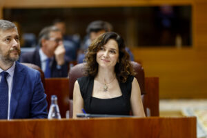 La presidenta de la Comunidad de Madrid, Isabel Díaz Ayuso, en el pleno de la Asamblea este jueves. EFE/Rodrigo Jiménez