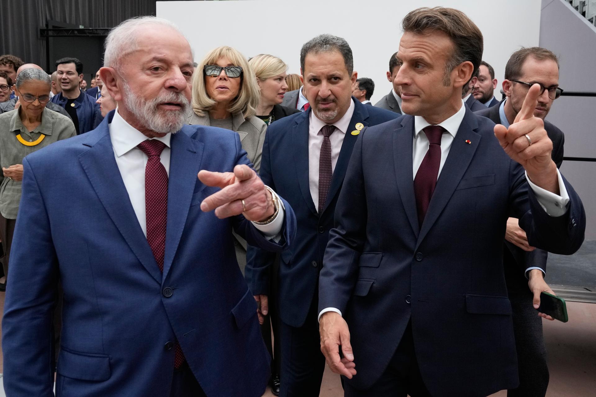 Paris (Francia), 06/06/2025.- El Presidente francés Emmanuel Macron y el presidente brasileño Luiz Inacio Lula da Silva juntos en París. EFE/EPA/MICHEL EULER / POOL MAXPPP OUT