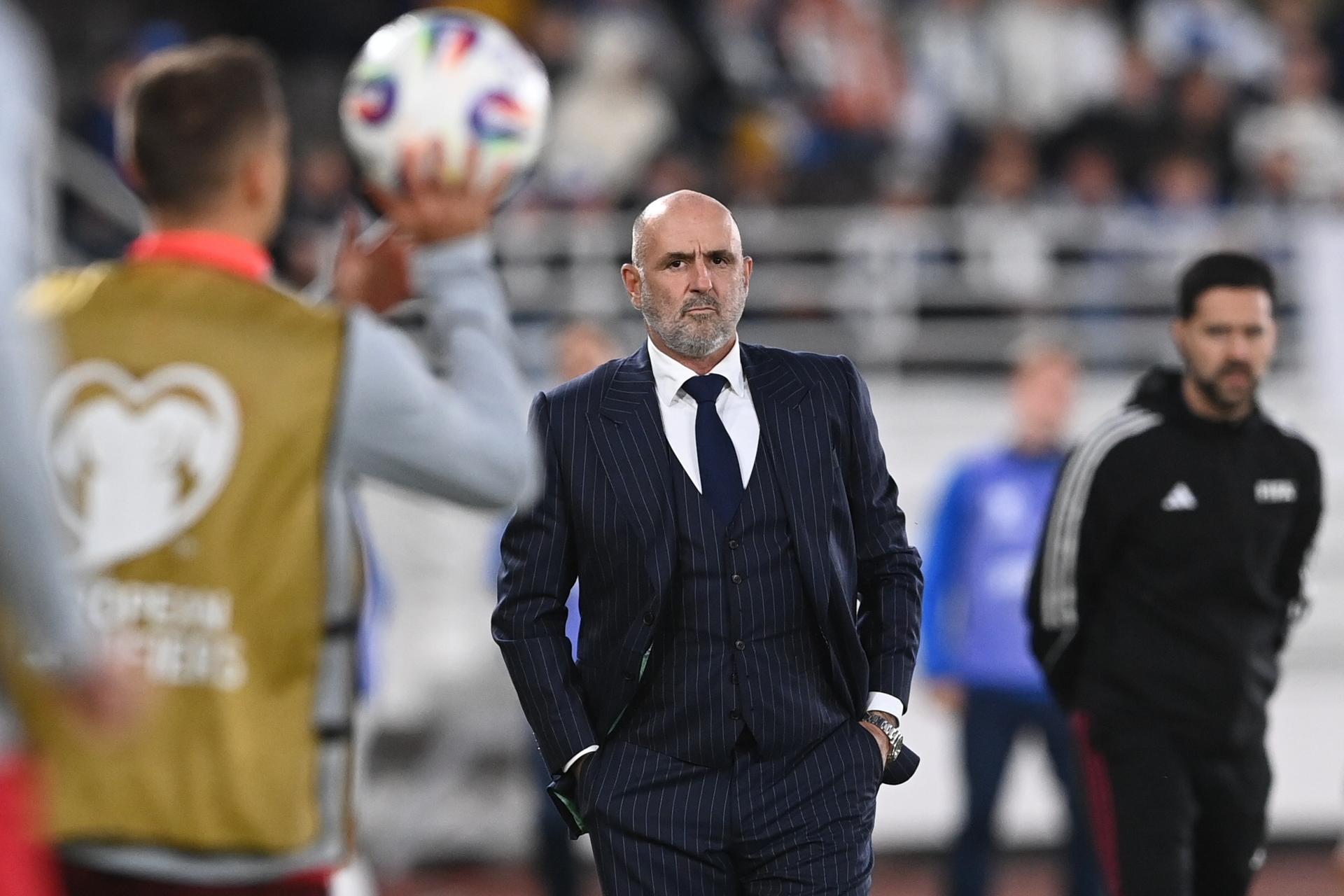 El entrenador poalco Michal Probierzdurante el partido de clasificación para el Mundial 2026 que han jugado Finlandia and Polonia en Helsinki, Finlandia.EFE/EPA/Piotr Nowak