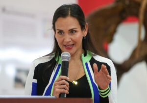 Fotografía de archivo de la ministra ecuatoriana de Energía y Minas, Inés Manzano. EFE/ José Jácome